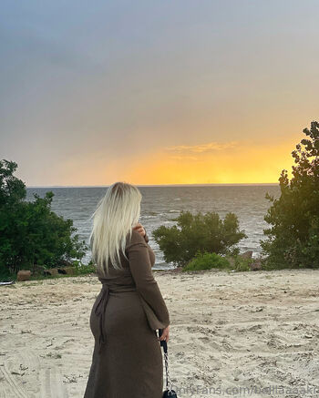 OnlyFans / belllaaaakr nude photo #39