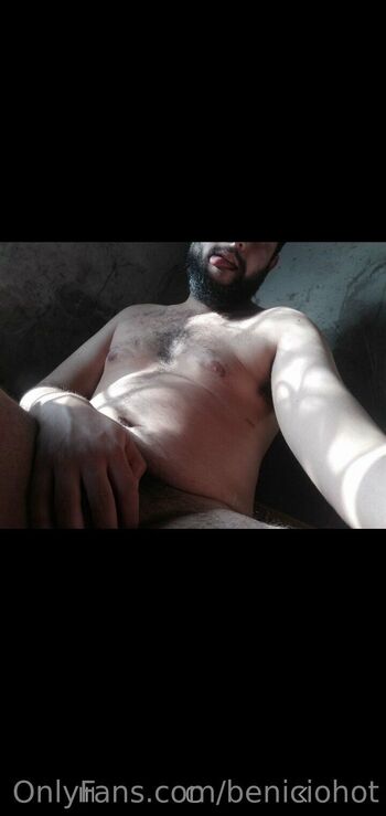 Benicio / beniciohot nude photo #4