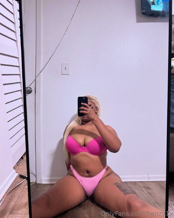 IM ONLINE / benzy1x nude photo #23