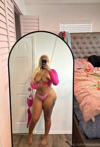 IM ONLINE / benzy1x nude photo #33