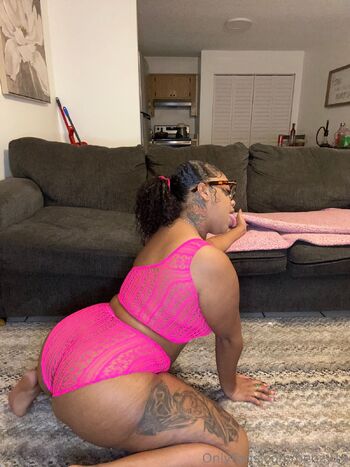 IM ONLINE / benzy1x nude photo #36