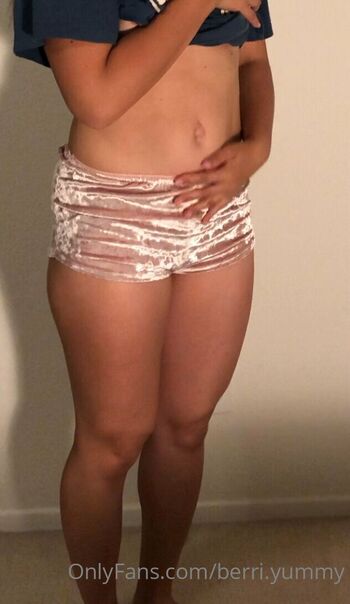 Onakasit / berri.yummy nude photo #2