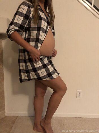 Onakasit / berri.yummy nude photo #9