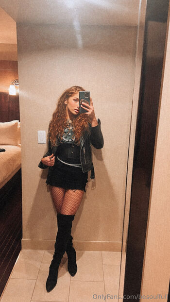 Natural Redhea / besoulfull nude photo #6