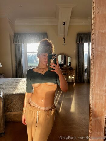 Natural Redhea / besoulfull nude photo #12