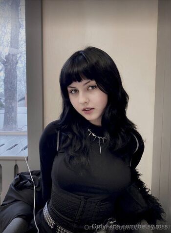 Betsy / betsy.ross nude photo #36