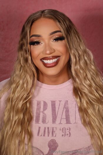 Rhe / betteroffrhed nude photo #3