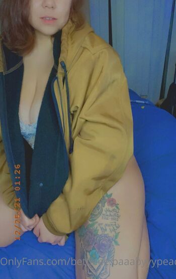 bettieee baaabyyypeaches