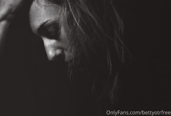 Betty Off The Rail / bettyotrfree nude photo #11