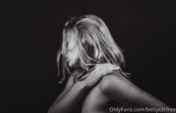 Betty Off The Rail / bettyotrfree nude photo #14