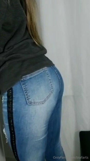 Biafart / bia_farts nude photo #13