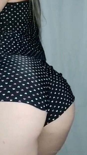 Biafart / bia_farts nude photo #14