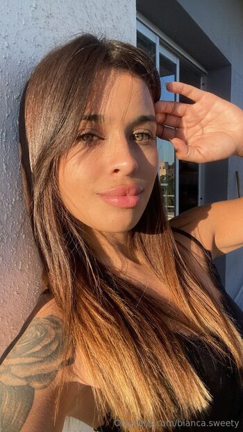 Bianca / bianca.sweety nude photo #1