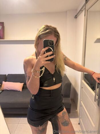 BIANCA VORETRIX / biancanero nude photo #20