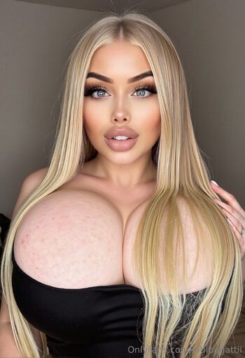 Bibi Bugatt / bibibugattii nude photo #18