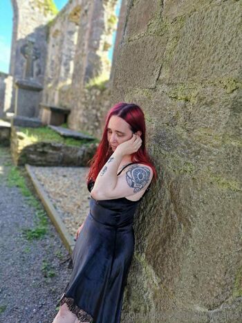 Sib / bicrystal69 nude photo #2