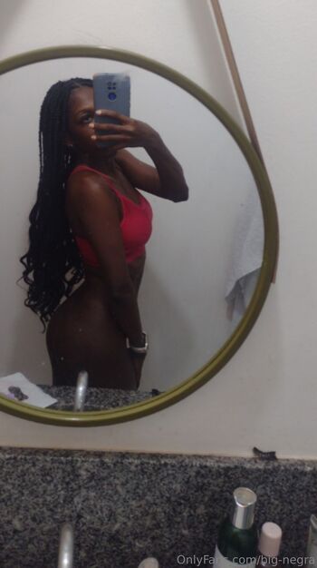 Ann / big-negra nude photo #2