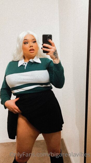 Big Areola Vibe / bigareolavibes nude photo #11