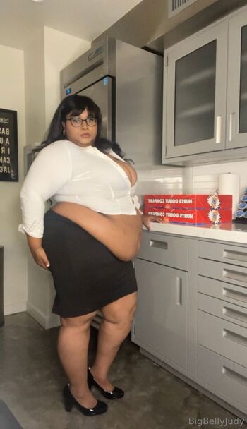 BigBellyJud / bigbellyjudy nude photo #7