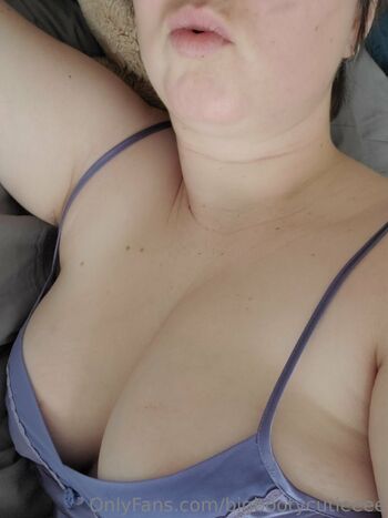 Anna Mari / bigbootycutieeee nude photo #1