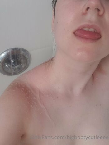 Anna Mari / bigbootycutieeee nude photo #11