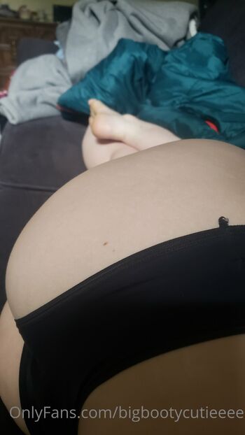 Anna Mari / bigbootycutieeee nude photo #13