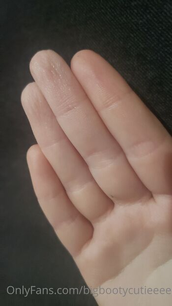 Anna Mari / bigbootycutieeee nude photo #22