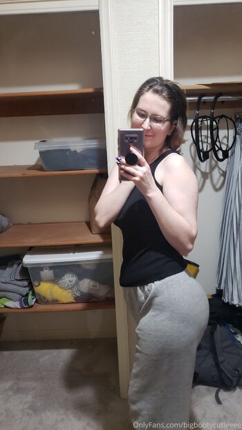 Anna Mari / bigbootycutieeee nude photo #39