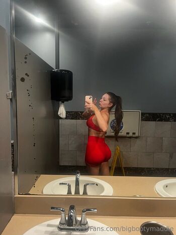 Maddie / bigbootymaddie nude photo #3