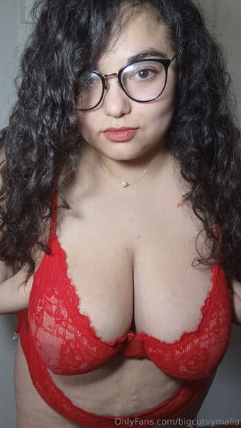 Big curvy Malia Gartne / bigcurvymalia nude photo #10