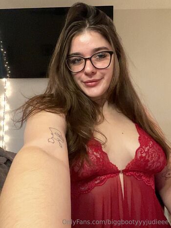 CUTIE JUDIE / biggbootyyyjudieee nude photo #8