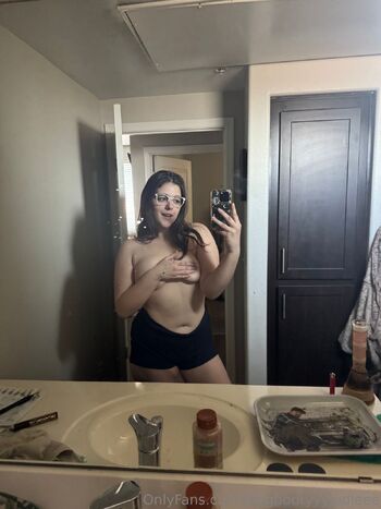 CUTIE JUDIE / biggbootyyyjudieee nude photo #14