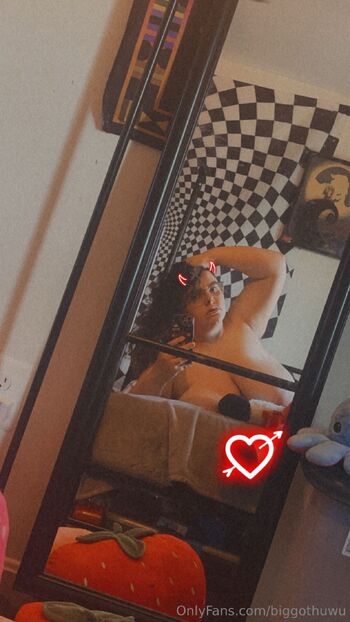 OnlyFans / biggothuwu nude photo #2