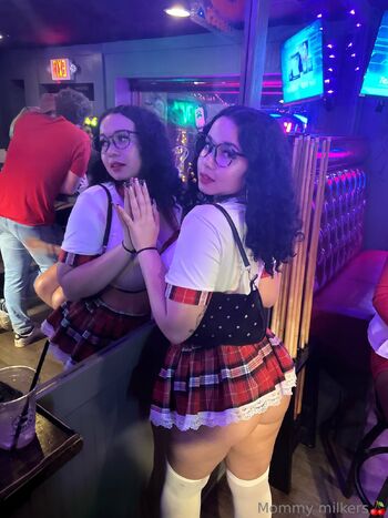 Mommy Milkers / bigjuiceybooty nude photo #17