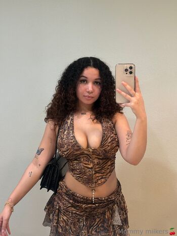 Mommy Milkers / bigjuiceybooty nude photo #26