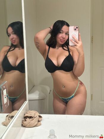 Mommy Milkers / bigjuiceybooty nude photo #39