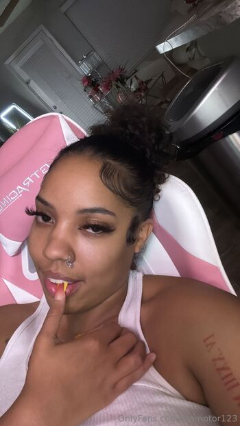 Squrtle / bigmotor123 nude photo #9