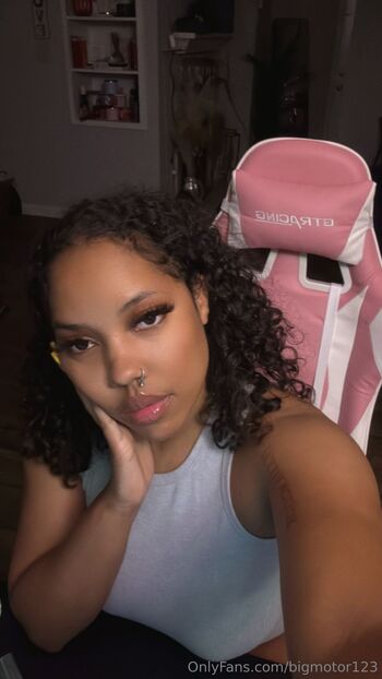 Squrtle / bigmotor123 nude photo #20