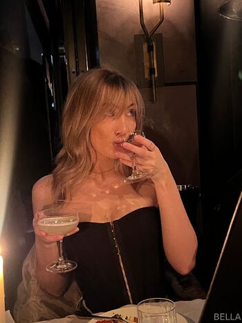 BELL / bigmouthbella / bigmouthbella_ nude photo #1