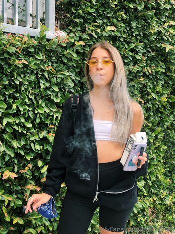 Bella Jad / bikinibites / bella.little3 / sugarbeanxoxo nude photo #7