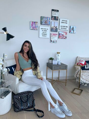 Taru / billiondollarbabie / taruhhh nude photo #15