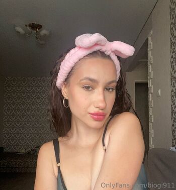 C H A R L O T T E / biogi911 nude photo #35