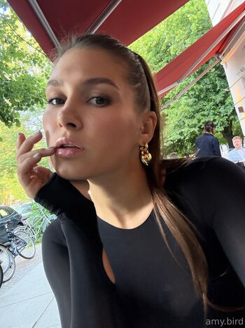 Ellie Bir / bird_person_free nude photo #1