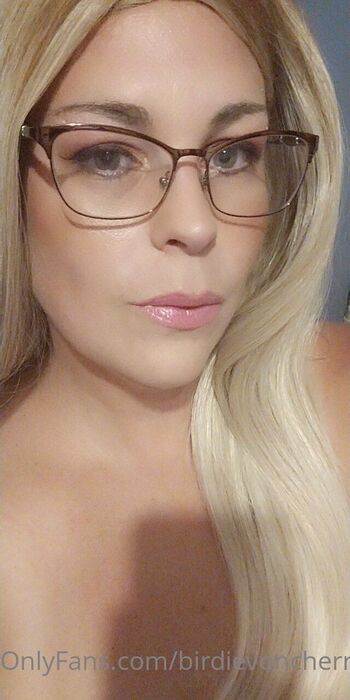 Birdie VonCherr / birdievoncherri nude photo #32