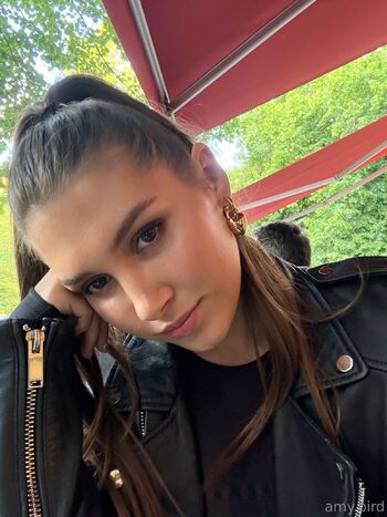 Ellie Bir / birdy_person_free nude photo #1