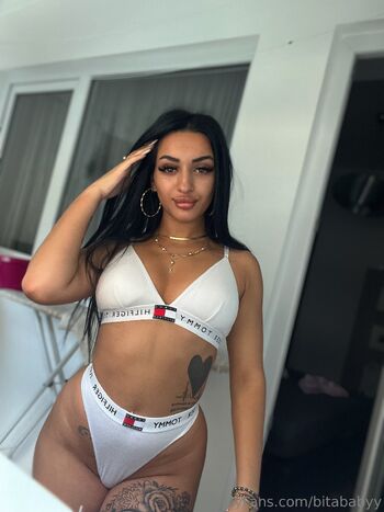 𝓑𝓲𝓽𝓪𝓪 𝓫𝓪𝓫𝔂𝔂 / bitababyy nude photo #5