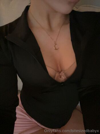 autum / bitesizedbabyx / bitesizedautumn nude photo #9