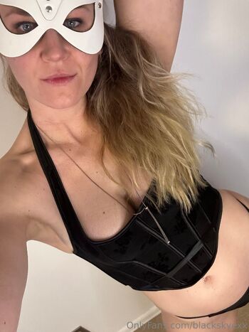 Bratty Sub Sky / blackskyexx nude photo #5