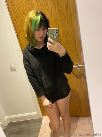 𝐁𝐋𝐀𝐈𝐑 / blair.bates nude photo #21