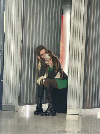 Olivi / blair_pikky nude photo #14